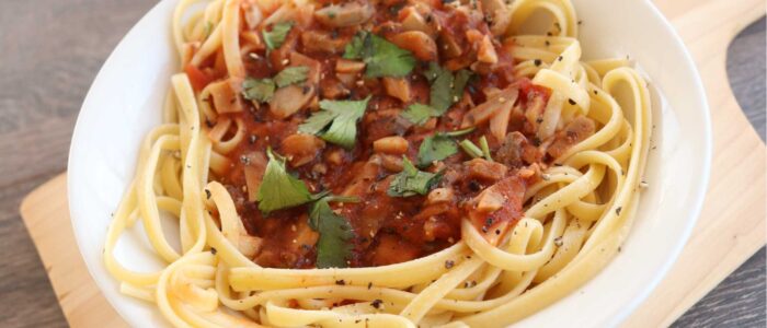 Vida Lotus menu linguini bolonese 2000x1333